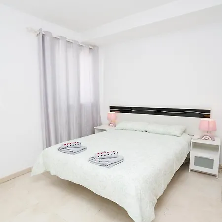 Сasa de vacaciones Masvacation Hr, 4room, Terrace, Parking